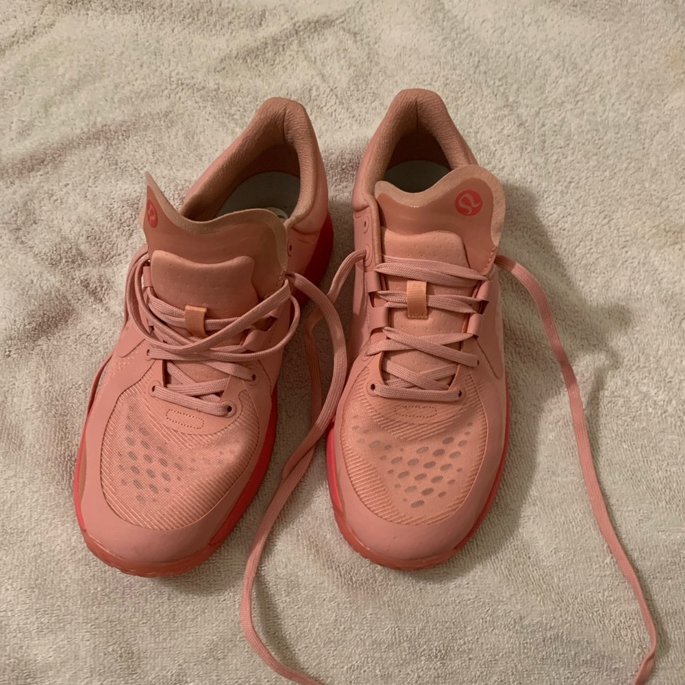 Lululemon Strong Feel Women’s training shoes Size 9.5 Raspberry/Tea rose